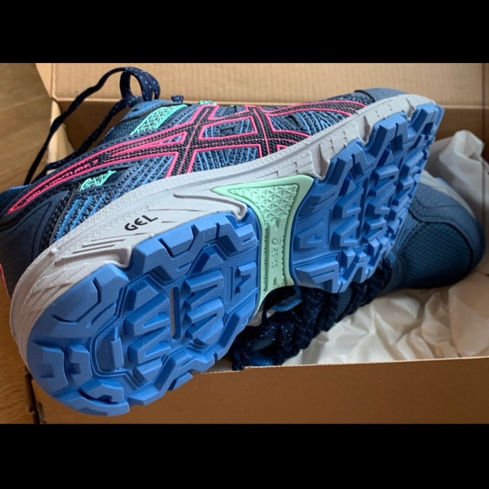 Only worn once ASICS - Picture 8 of 8